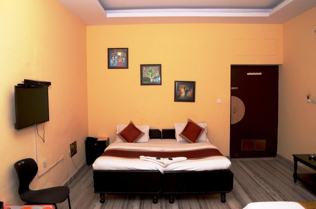 Hotel Kartikey Τζαϊπούρ Εξωτερικό φωτογραφία